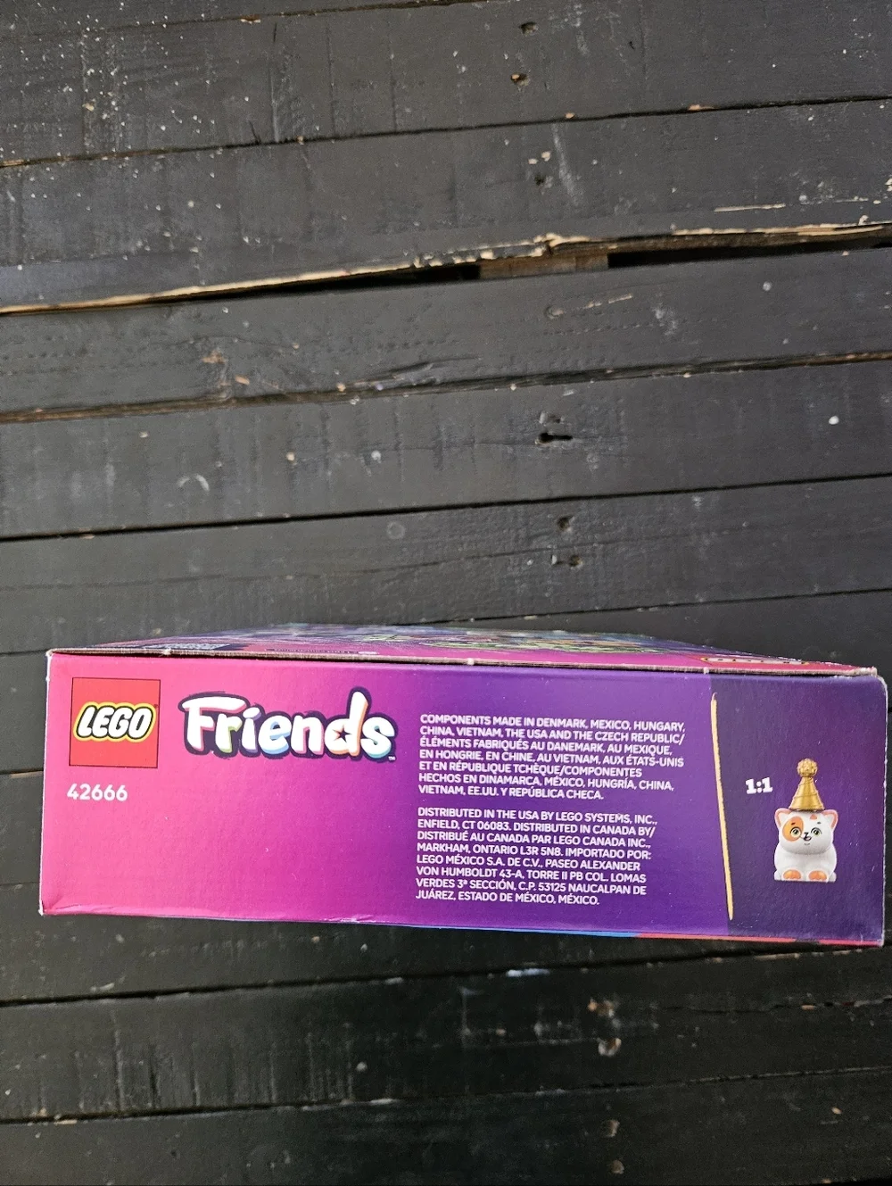 LEGO Friends Cat Birthday Party NWT Treehouse Playset Pink Green Blue Yellow